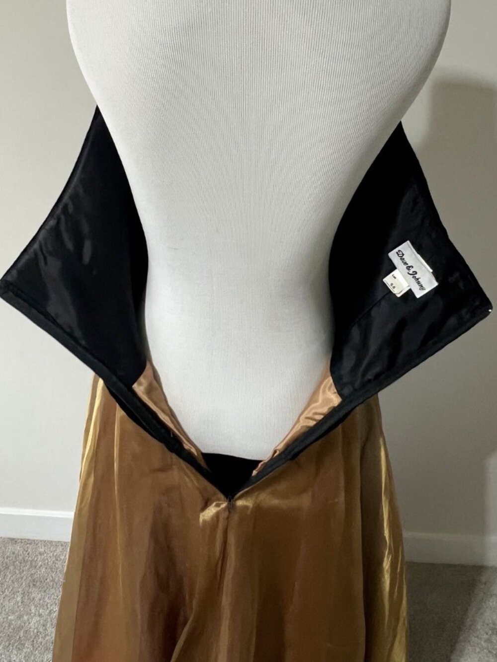 Vtg Gown Sz 6 Velvet Halter Formal Party Cocktail Prom Gold/Black Dave & Johnny - Picture 7 of 16